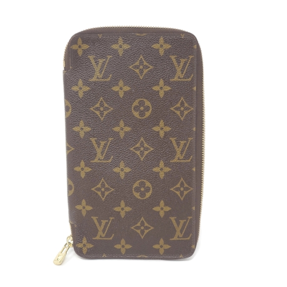 Louis Vuitton Handbags - 100% Auth Louis Vuitton Organizer De Voyage Wallet